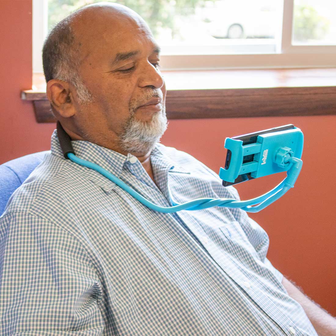 wyb_phoneHolder2_web